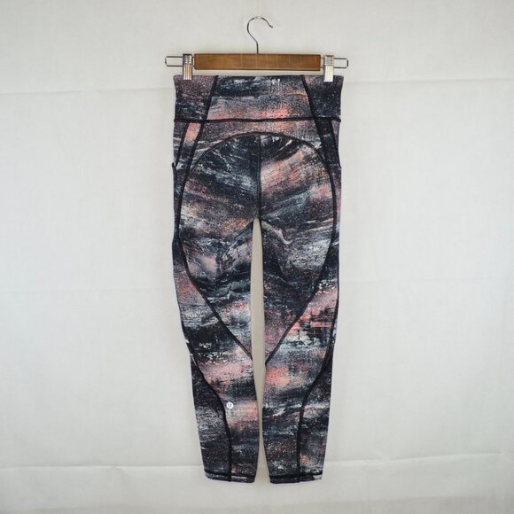 lululemon Time To Sweat Crops *23" Size 4 in Azurite Poppy Coral Multi - Picture 3 of 4